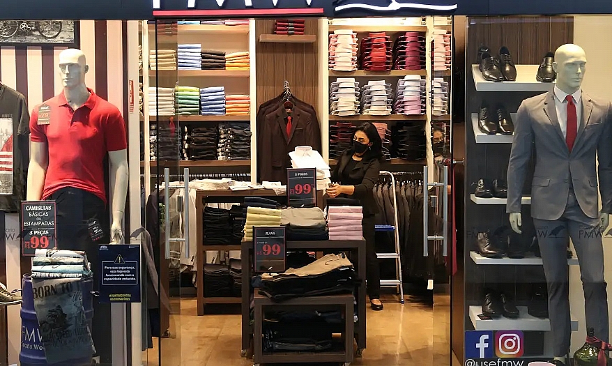 Entenda os direitos do consumidor para trocas de presentes de Natal