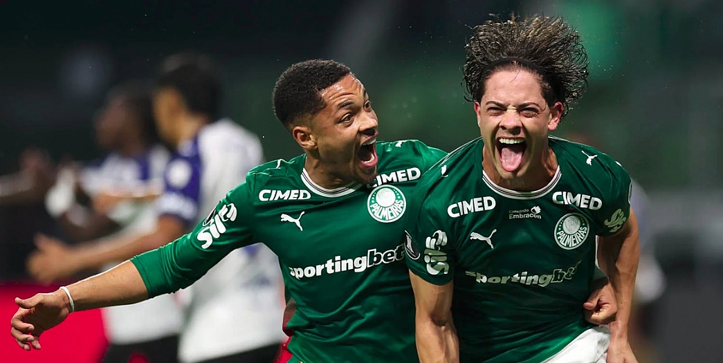 Palmeiras vence a LDU e Corinthians busca empate na Argentina