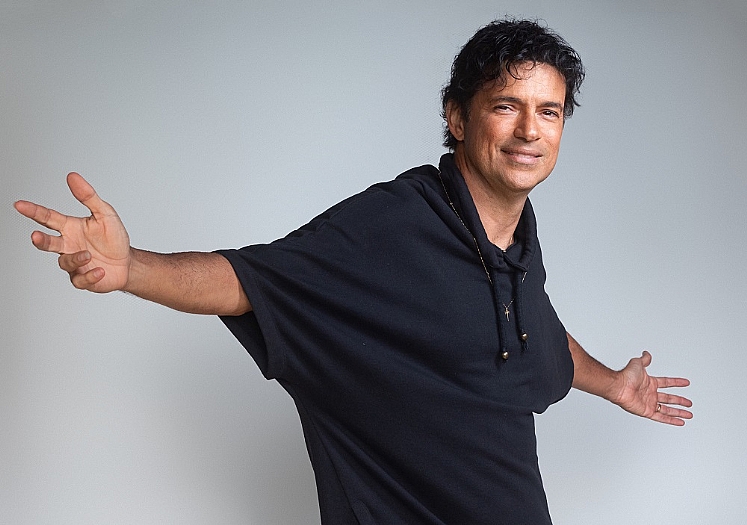 Jorge Vercillo celebra 30 anos de carreira com show gratuito no Centro Cultural SESI Rio Preto