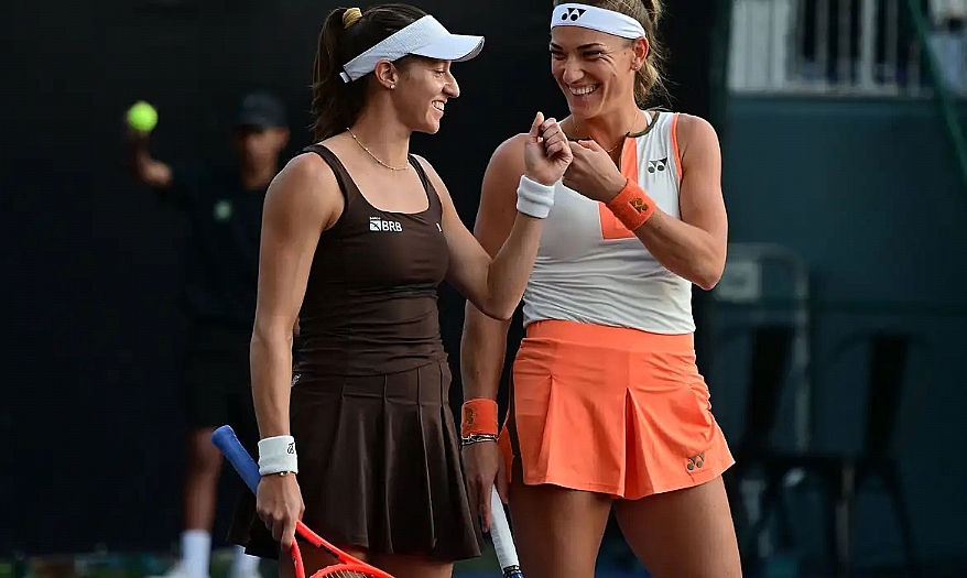 SP Open: Luisa Stefani e Timea Babos vencem em estreia das duplas