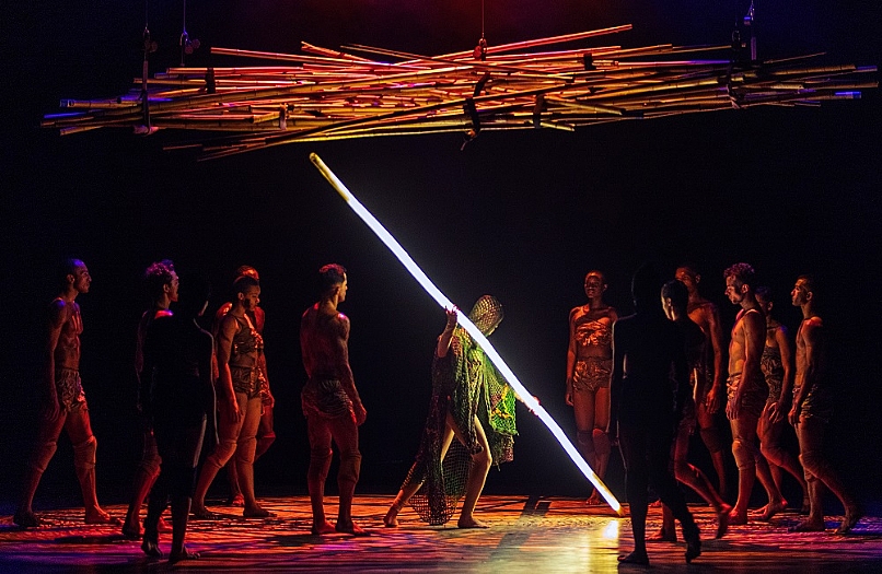 Companhia de Dança Deborah Colker apresenta novo espetáculo que reúne obra clássica de Stravinsky e cosmogonias originárias 