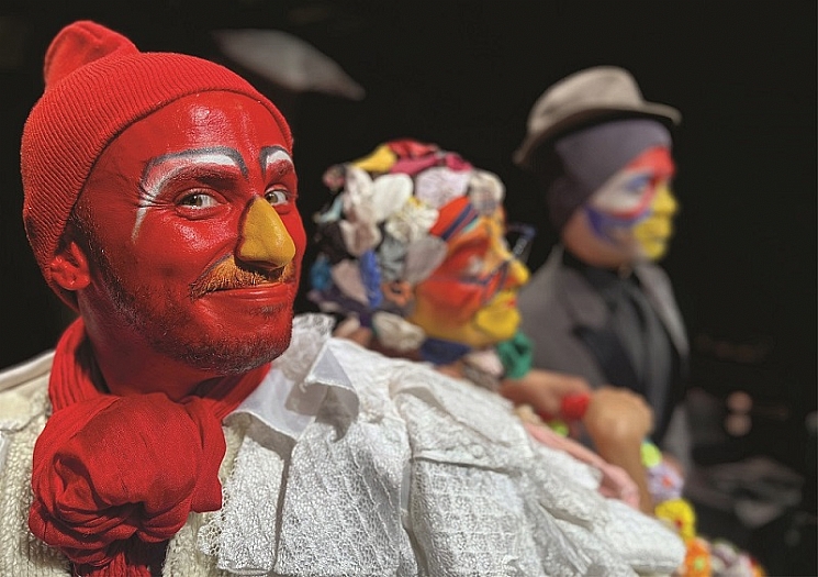 ''Tô Fraco, Tô Fraco!'' da Cia Azul Celeste estreia no Sesc Rio Preto com fábula sobre diversidade e acolhimento