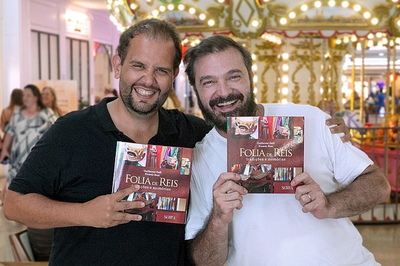 Livro sobre Folia de Reis é lançado no Riopreto Shopping e inicia circulação por três cidades da região
