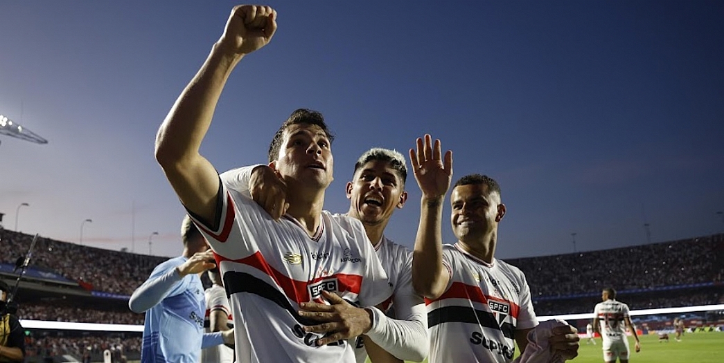 São  Paulo vence Fluminense e embala