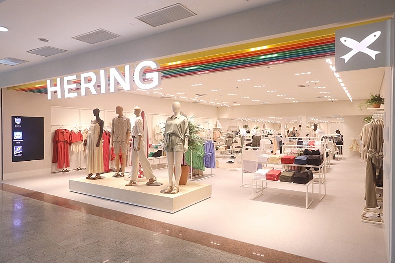 Hering inaugura Megaloja Bossa no Riopreto Shopping