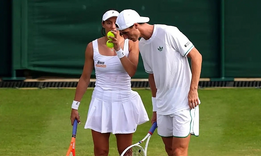 Luisa Stefani avança nas duplas mistas e nas femininas em Wimbledon