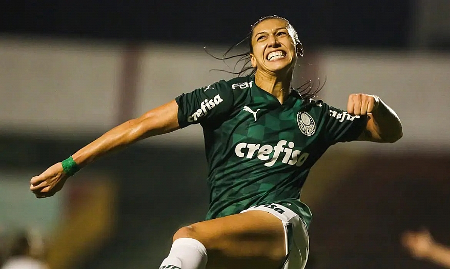 Após 2 anos nos EUA, Bia Zaneratto retorna ao Palmeiras e vestirá a 10